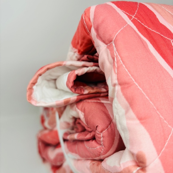 NWT TRINA TURK Scallop Feather Quilt Set - Full/Queen - Picture 4 of 4